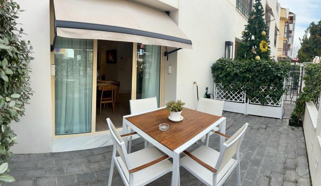 Apartamentos Turisticos La Plaza Chipiona Dış mekan fotoğraf