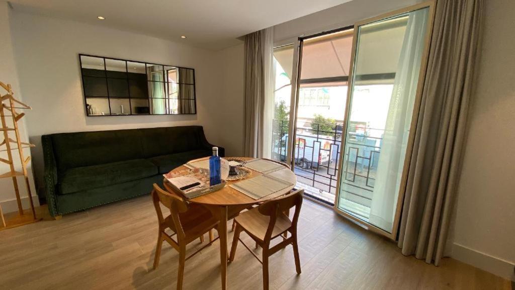 Apartamentos Turisticos La Plaza Chipiona Dış mekan fotoğraf